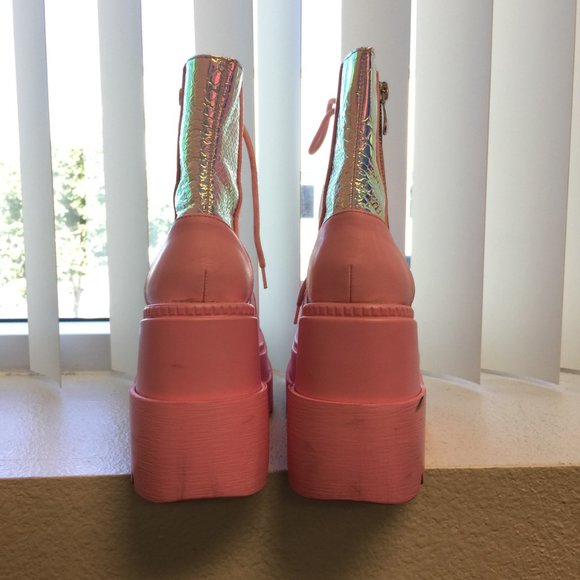 PRE LOVED Cape Robbin -Pink Poison Platforms Boots PNK/7- SH227 - Picture 3 of 8
